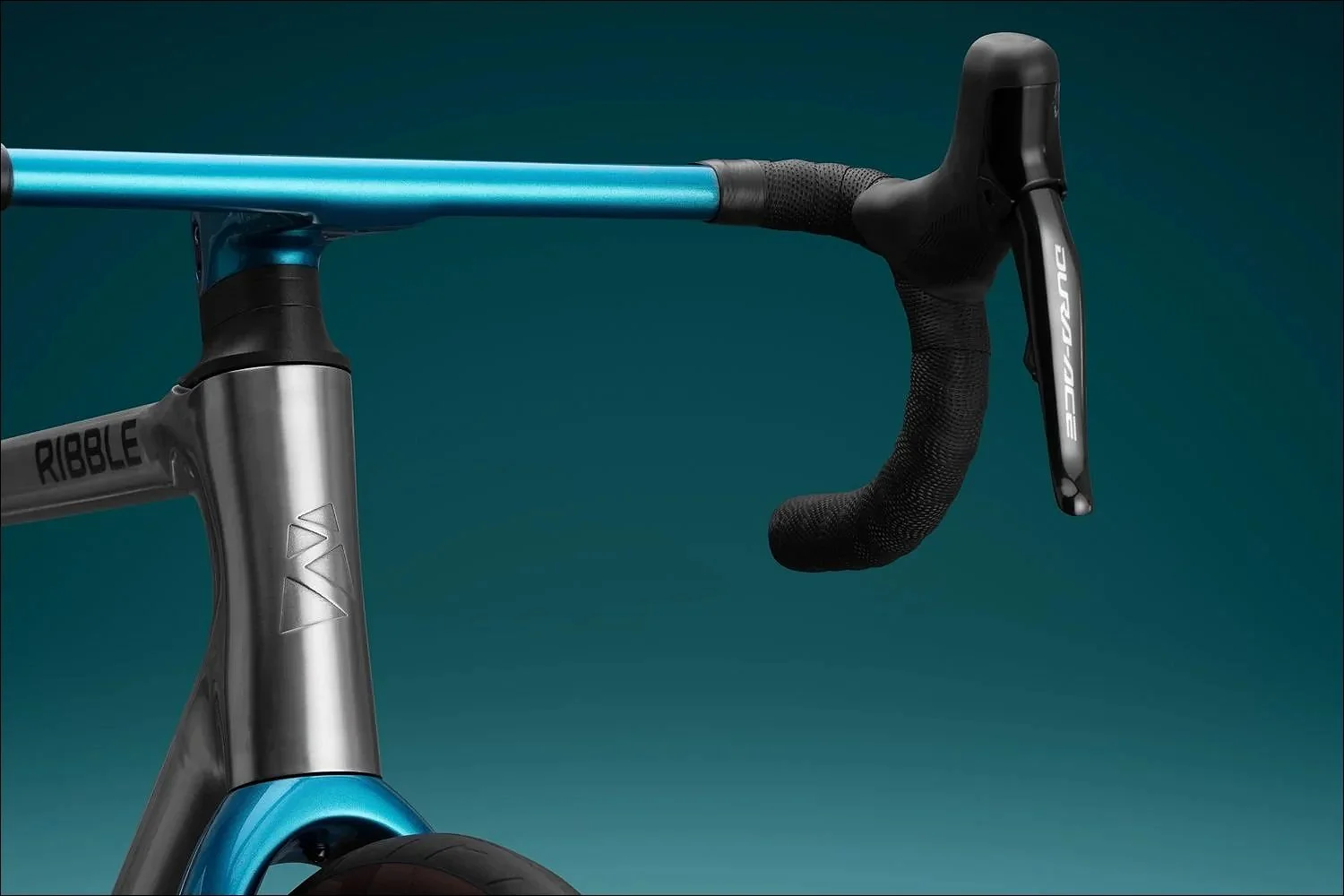 Ribble cycles dura ace lever integrated cockpit