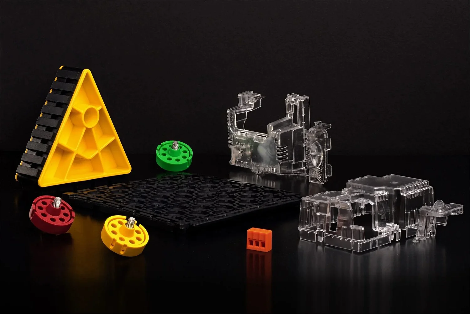 Injection-moulded plastic technical components, product photography