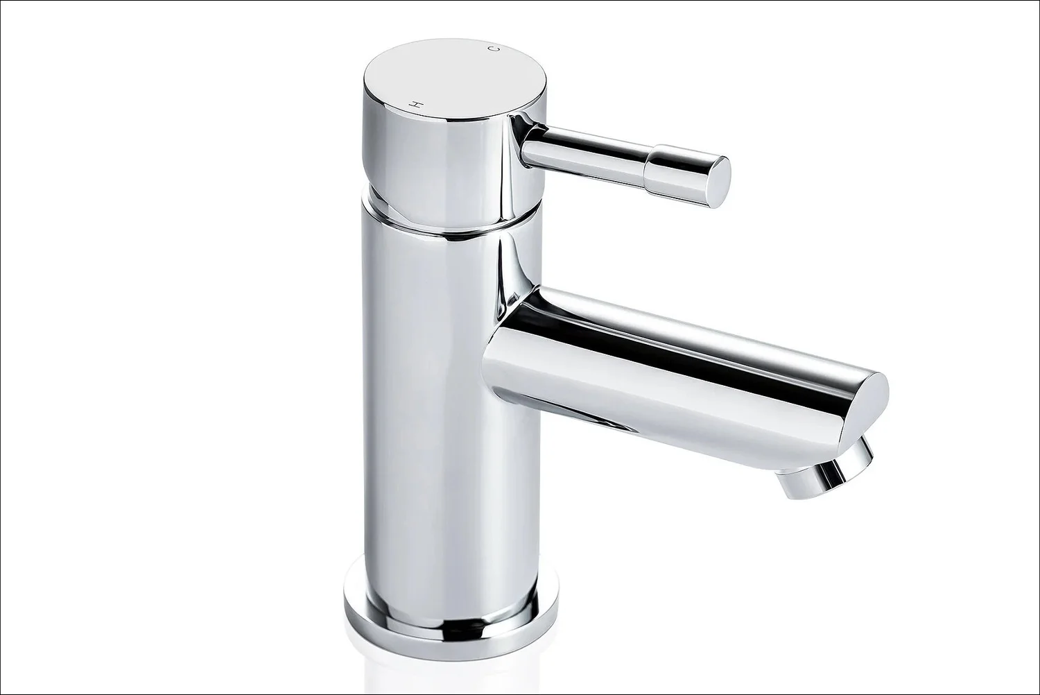 Polished chrome cylindrical mixer tap