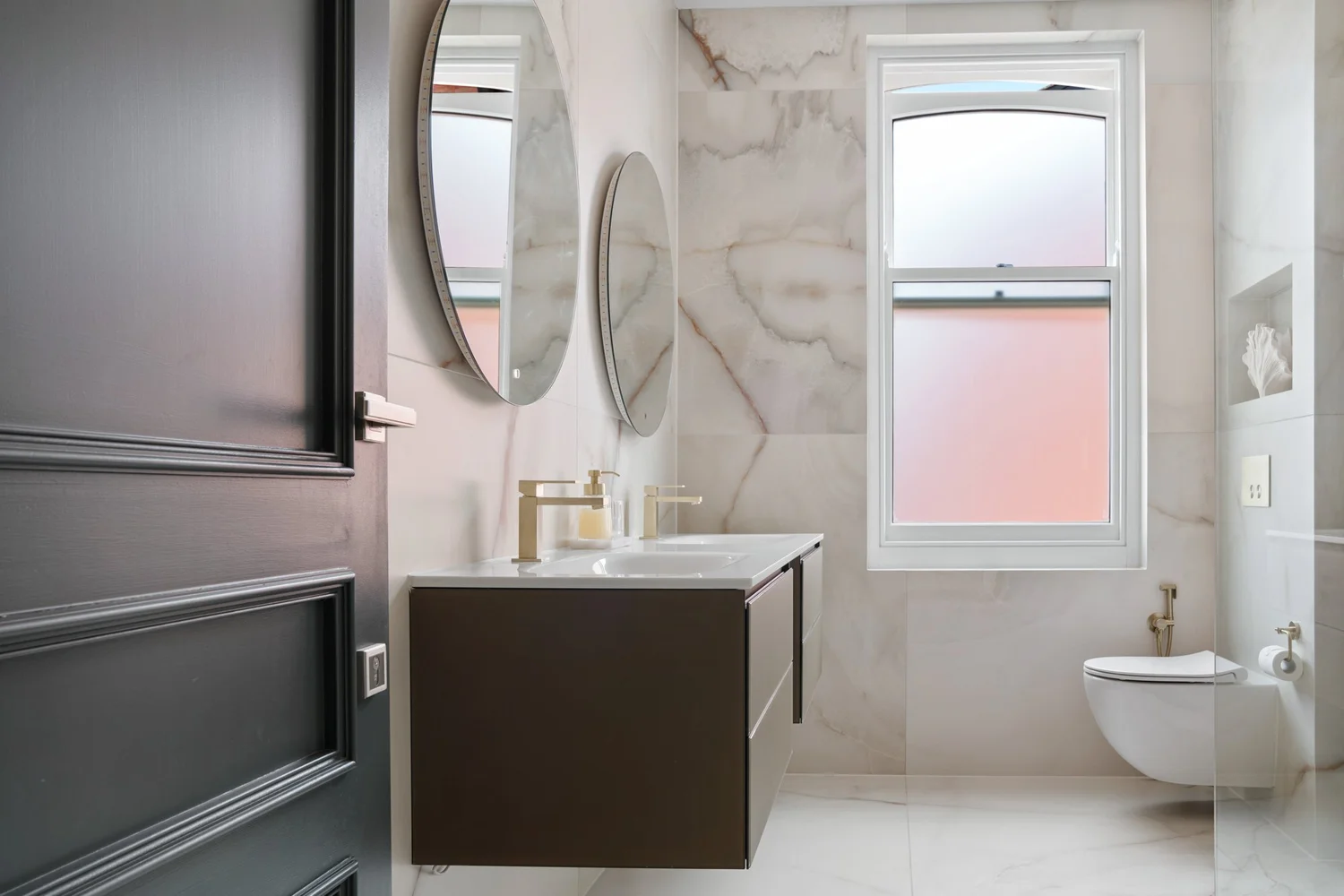 Architecture & Interiors photography by Rifkin & Livesey